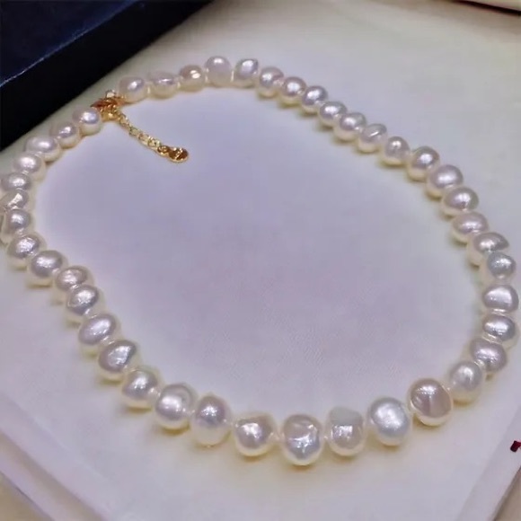 Gretel White Baroque Pearl 8-9mm Sterling Silver - 14k Gold plated necklace. - Picture 2 of 2